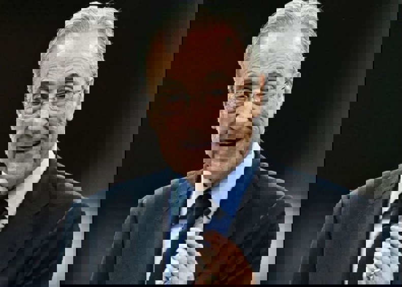 2102550