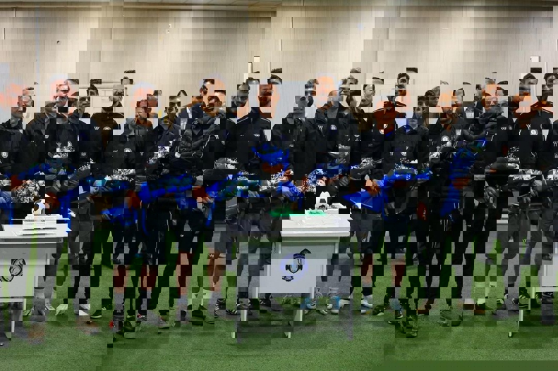 2102716
