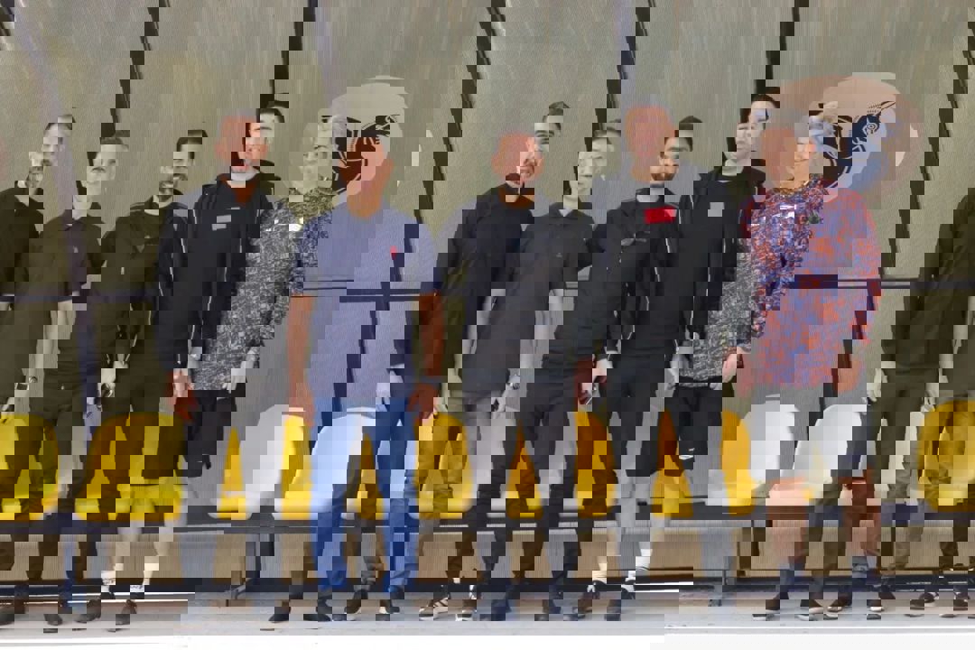 2102746