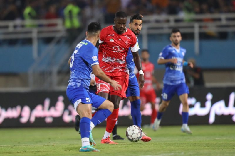 ادامه طلسم ژوائو با پیراهن پرسپولیس