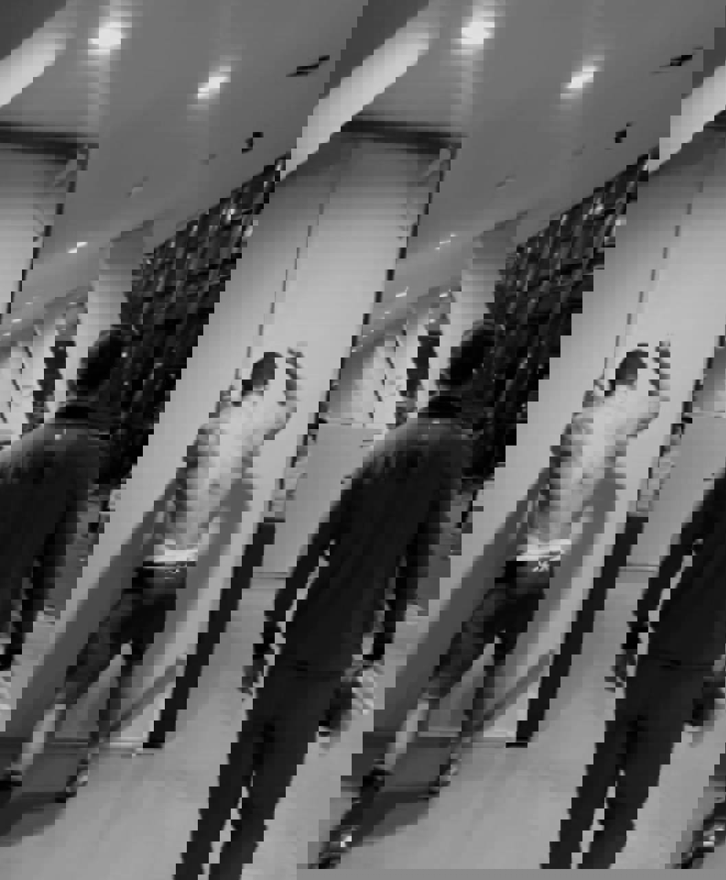 2102896