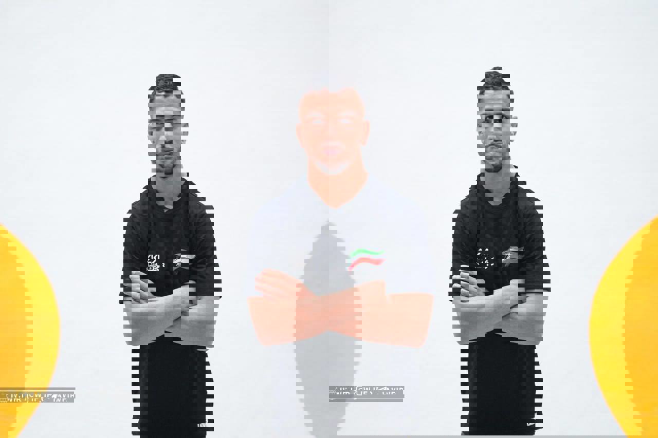 2102830