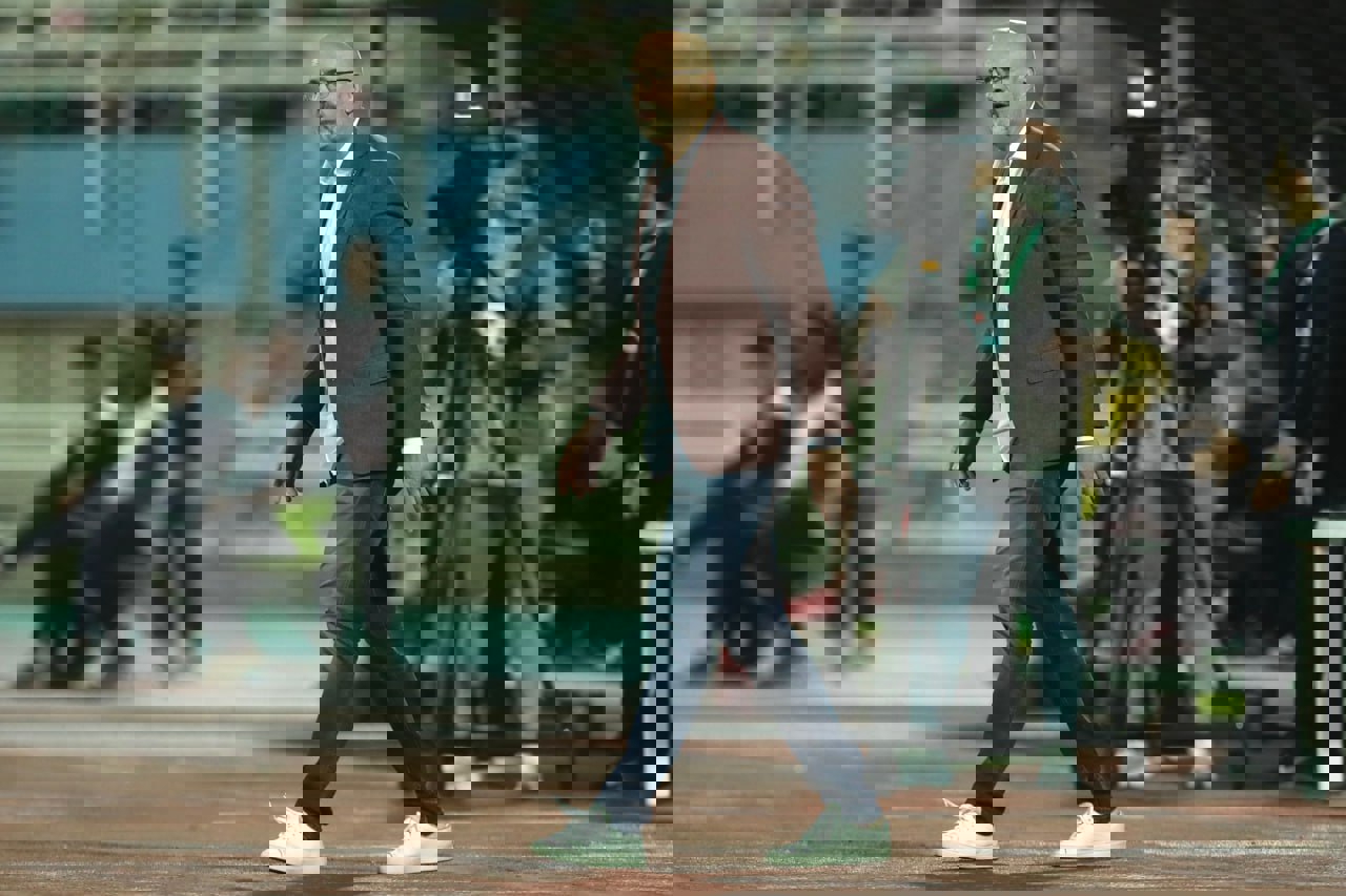 2102910