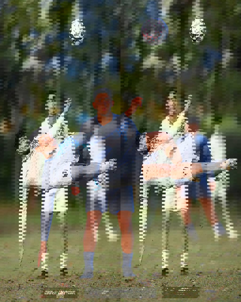 2103079