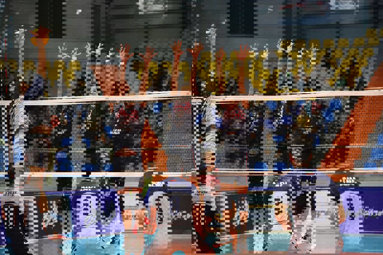 2103182