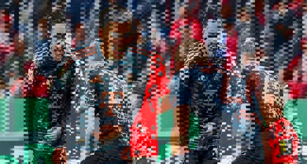 2103297