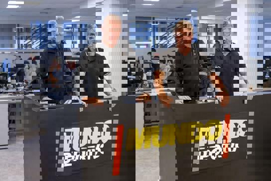 2103257