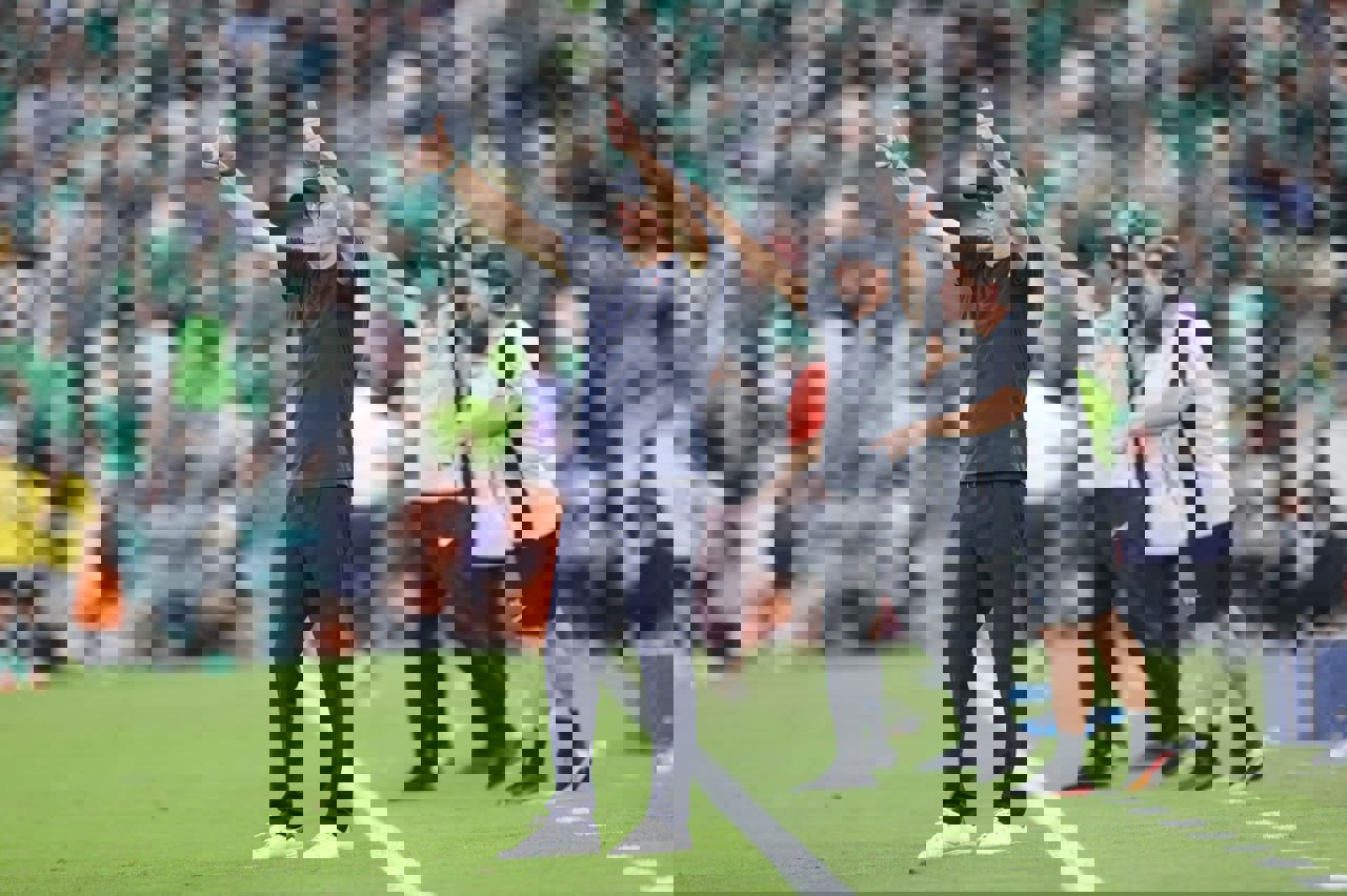 2103684
