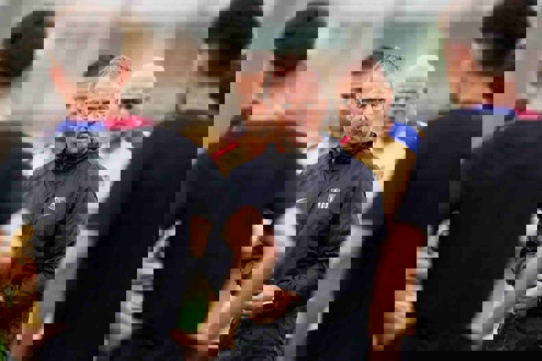 2104252