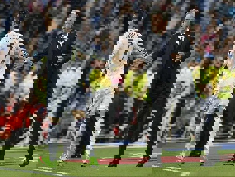 2104287