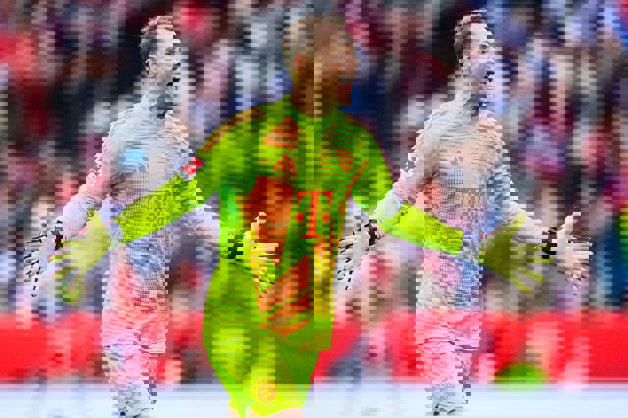 2104487