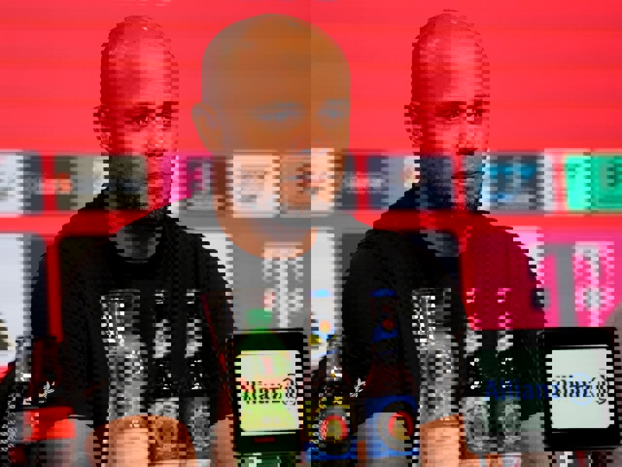 2104405