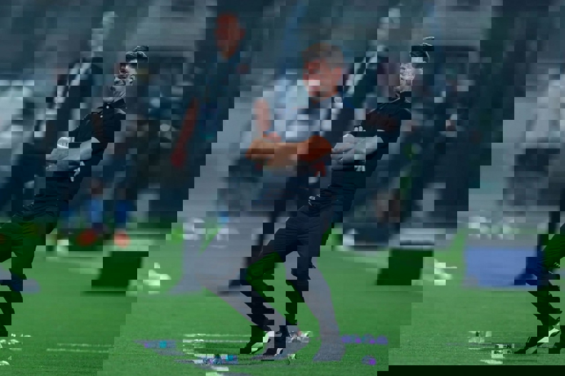 2104348