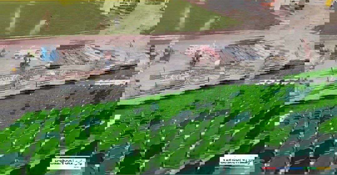 2104585