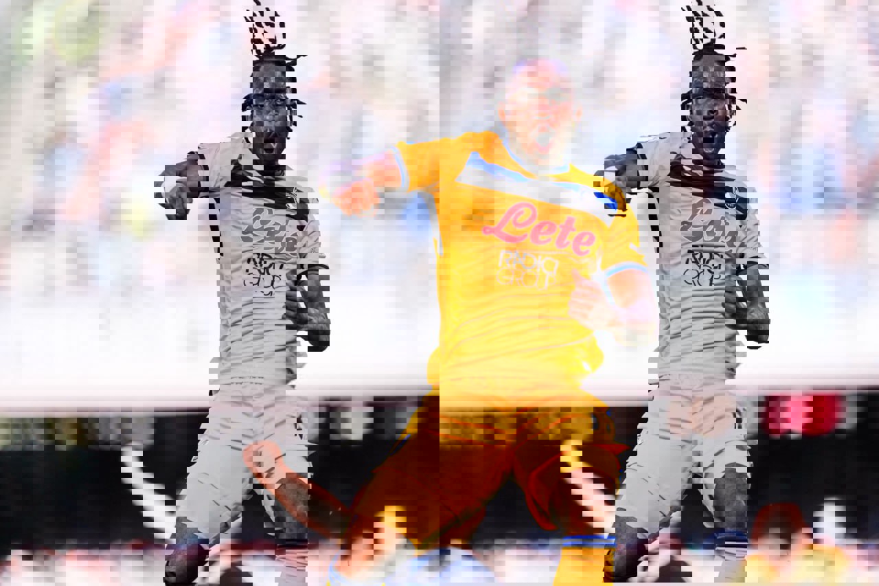 2104764