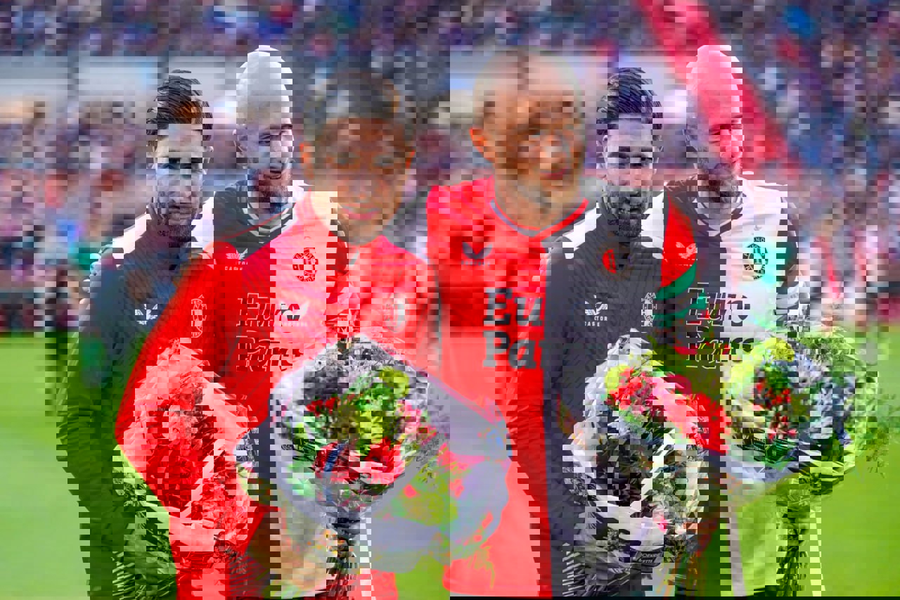 2104725