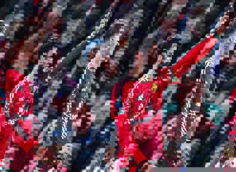 2104881