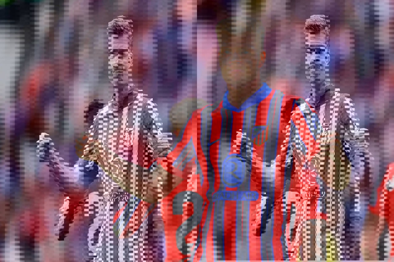 2104805