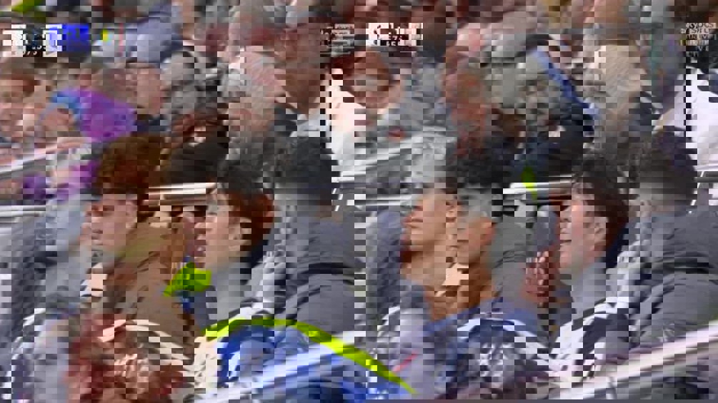 2104824