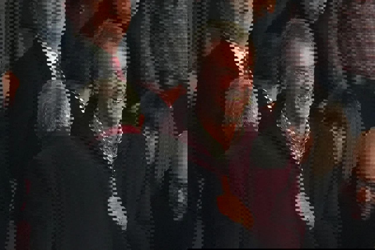 2105033