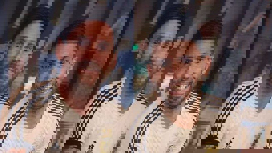2105371