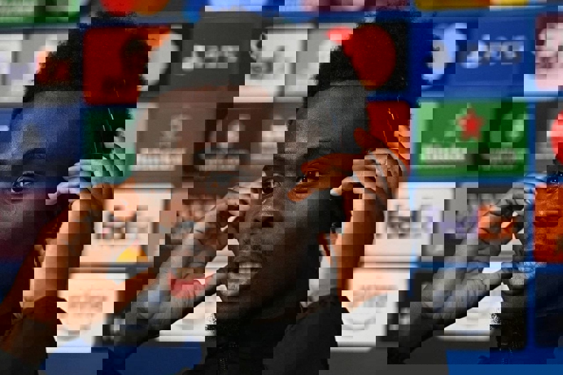 2105785
