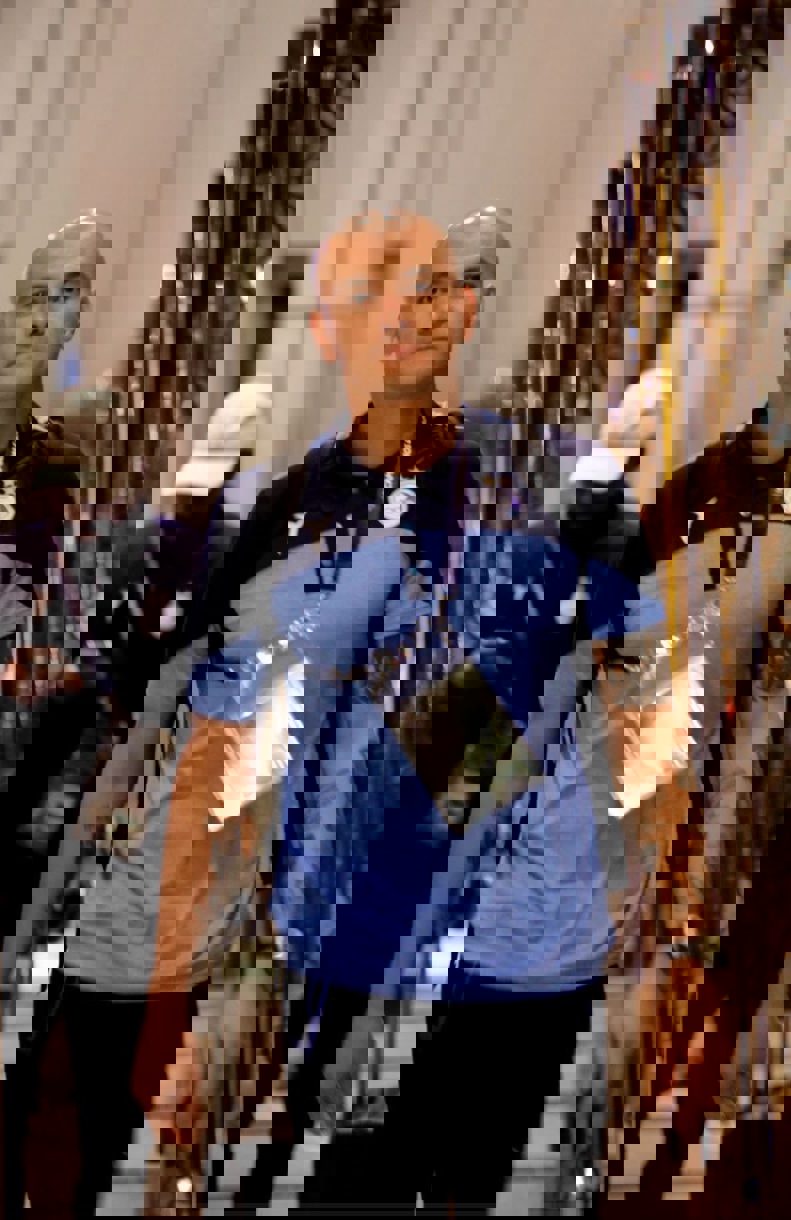 2105578
