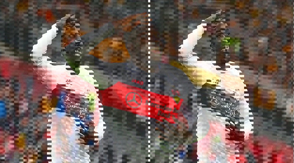 2105658