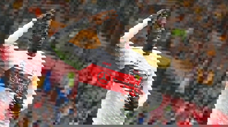 2105658