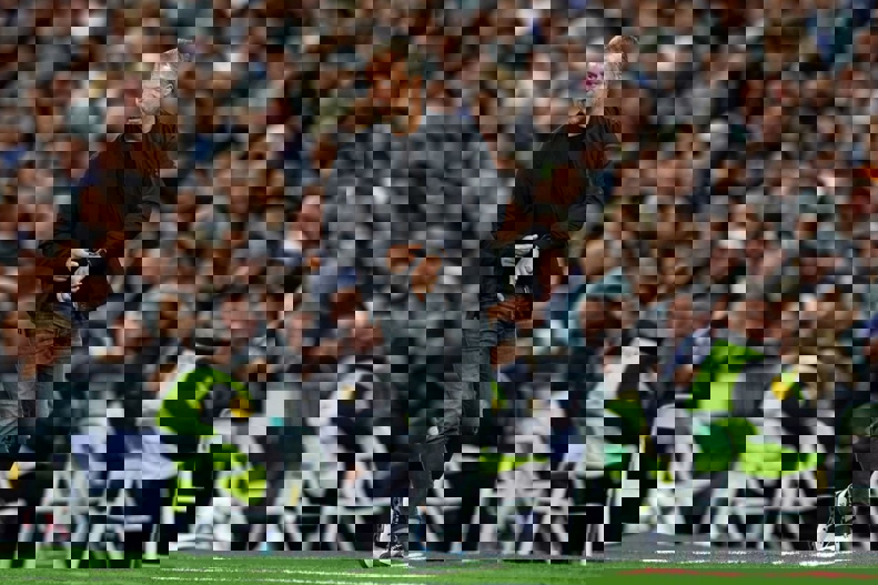 2105711
