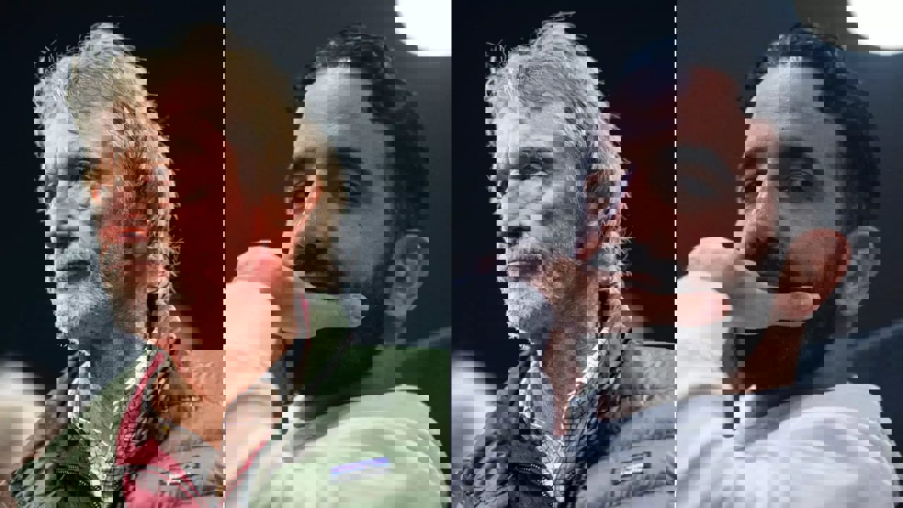 2105762