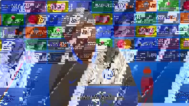 2105693