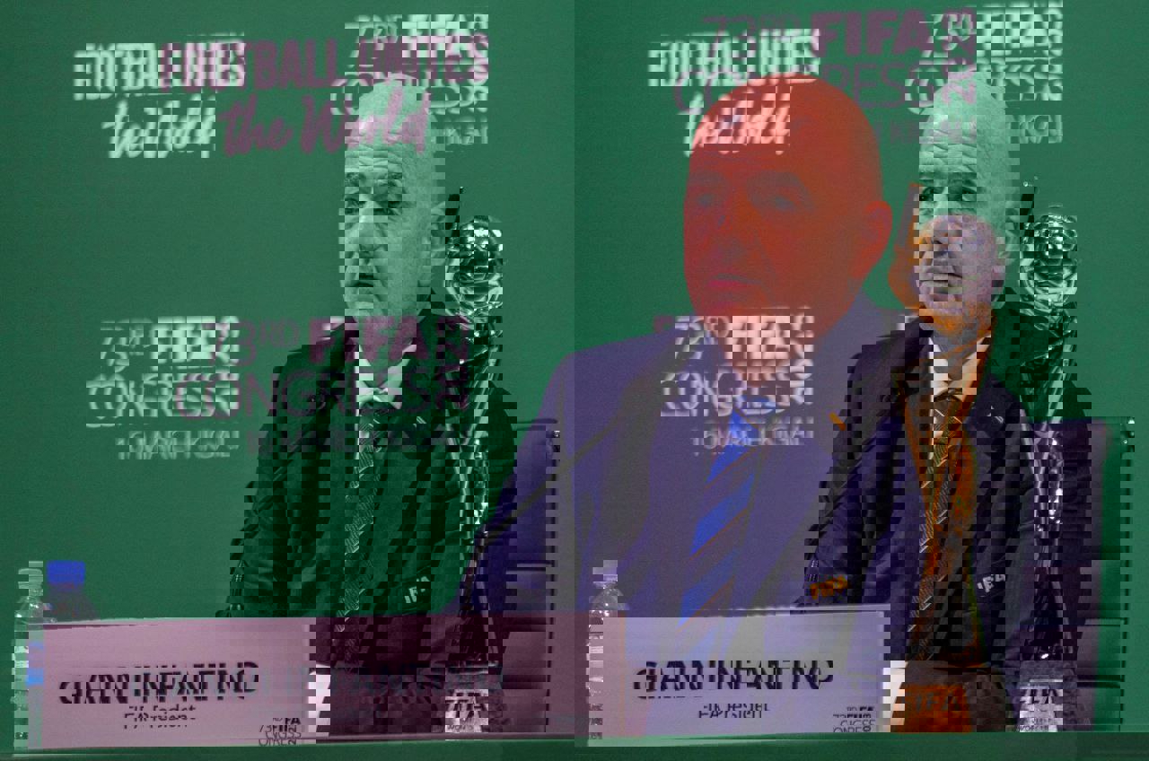 2105760