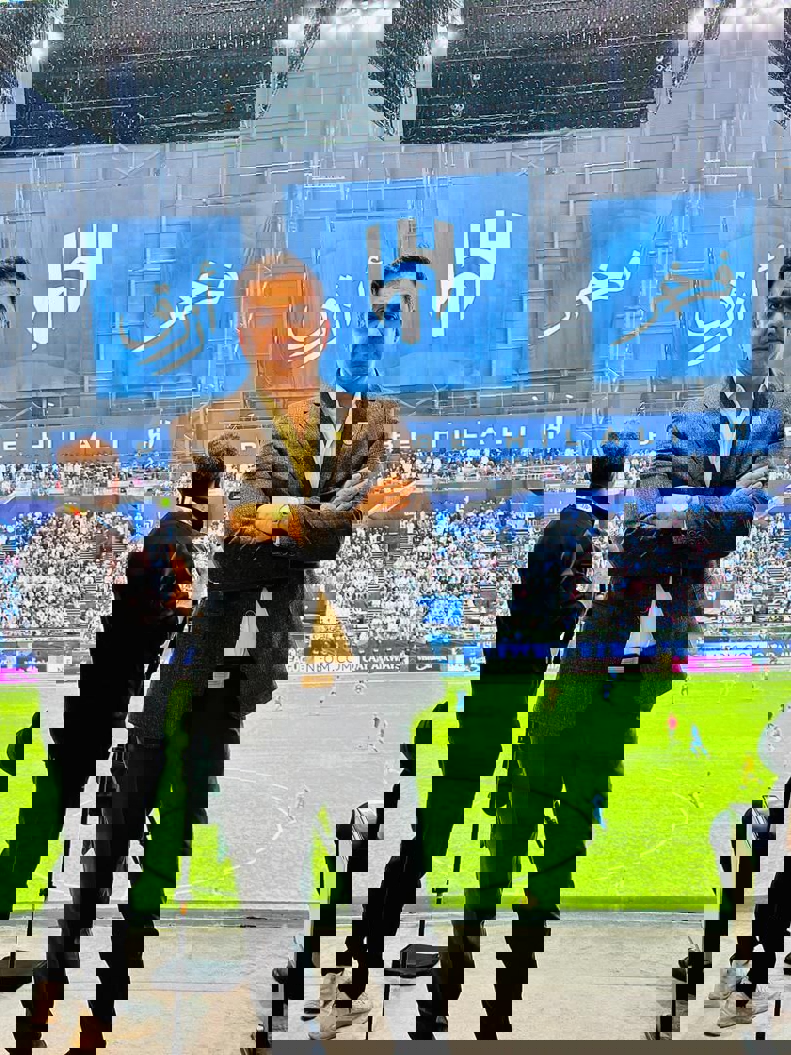 2105684