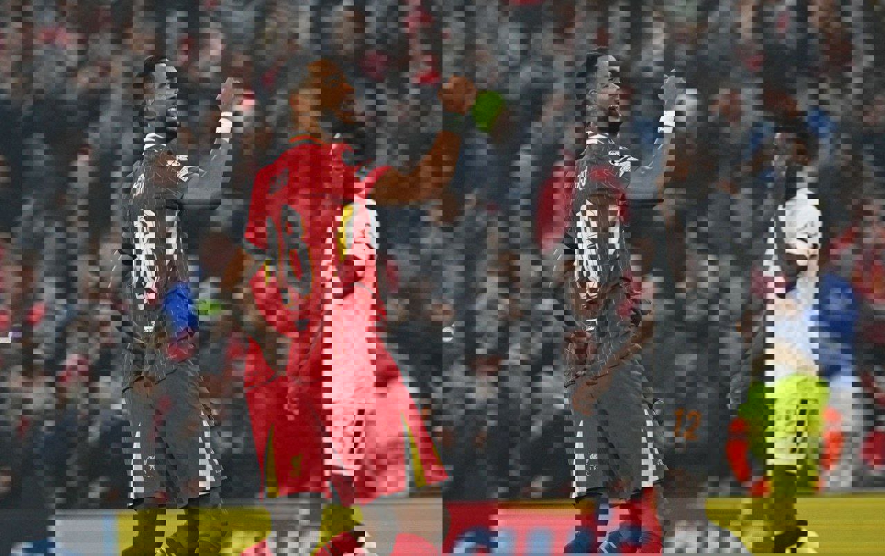 2105862