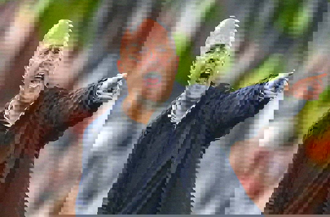 2105911