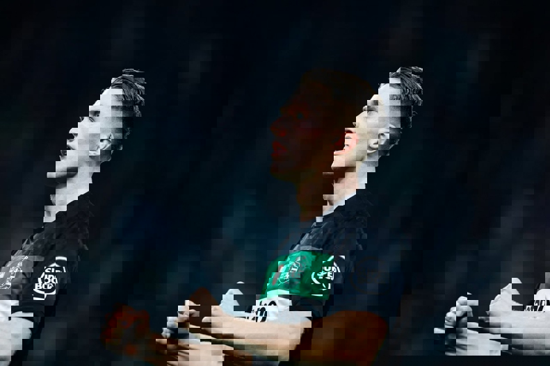 2105966