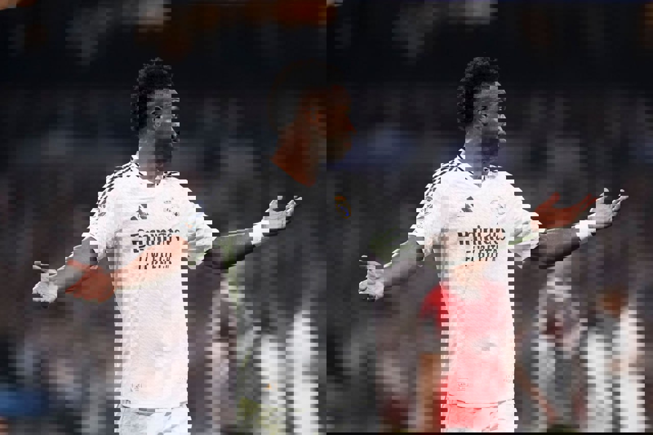 2105977