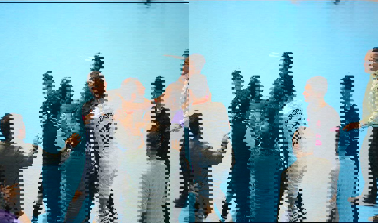2106044