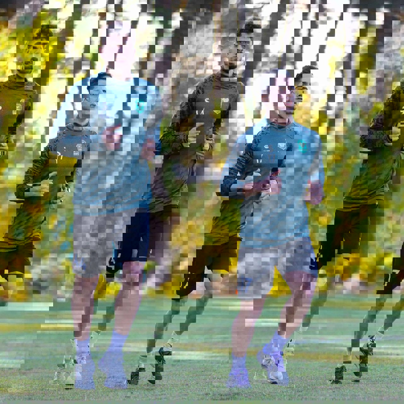 2106104