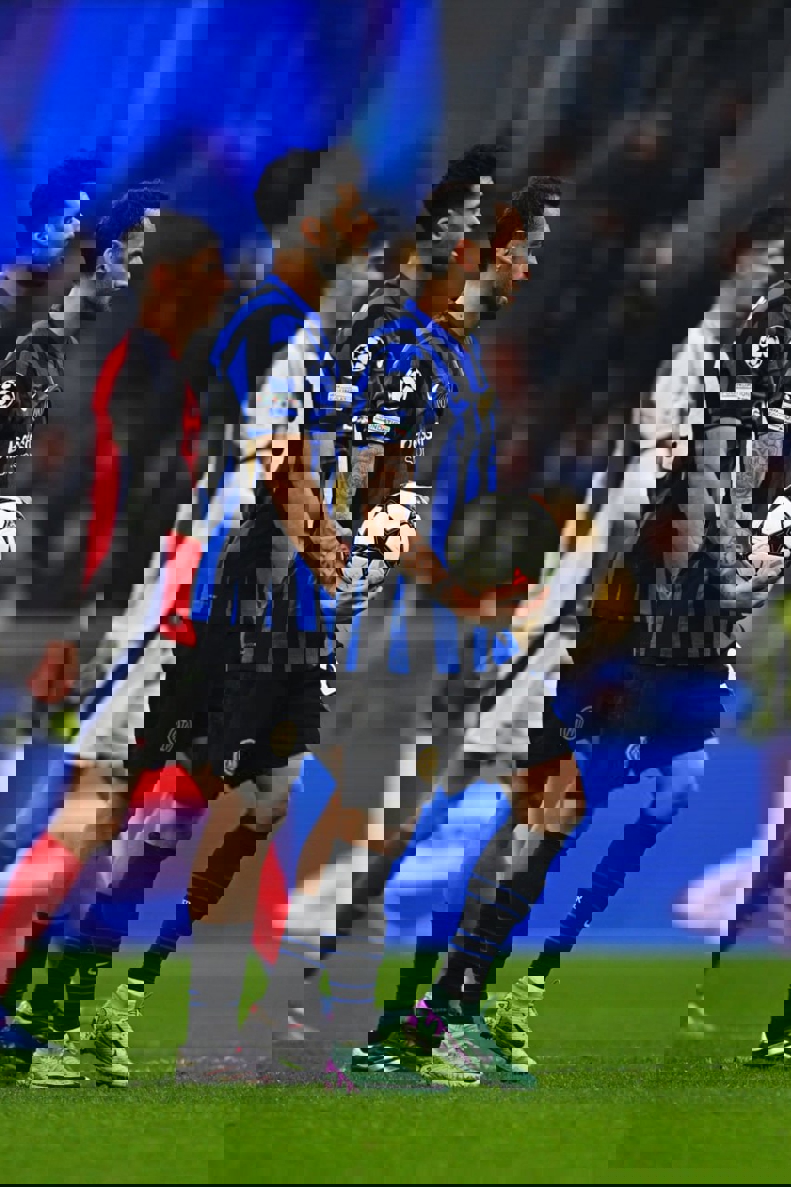 2106393