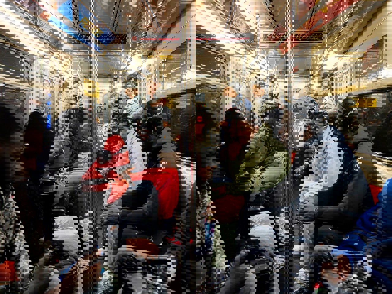 2106477