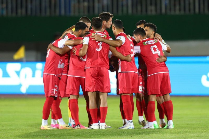 پوستر پرسپولیس با سه ستاره نیمکت‌نشین!