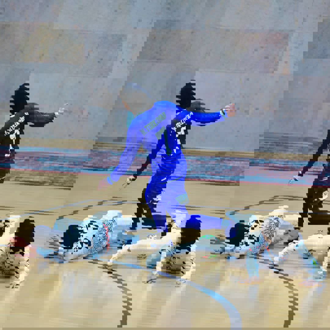 2106942