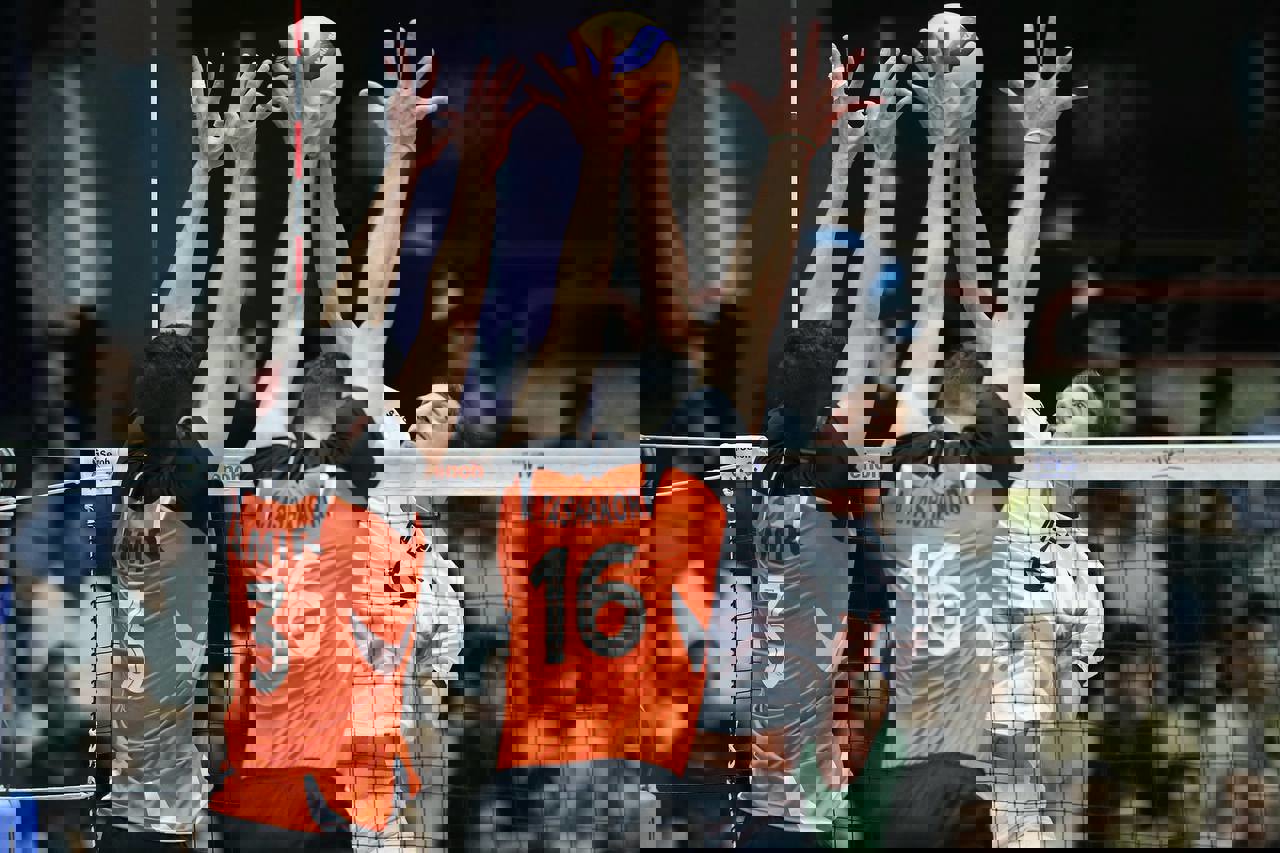 2106729