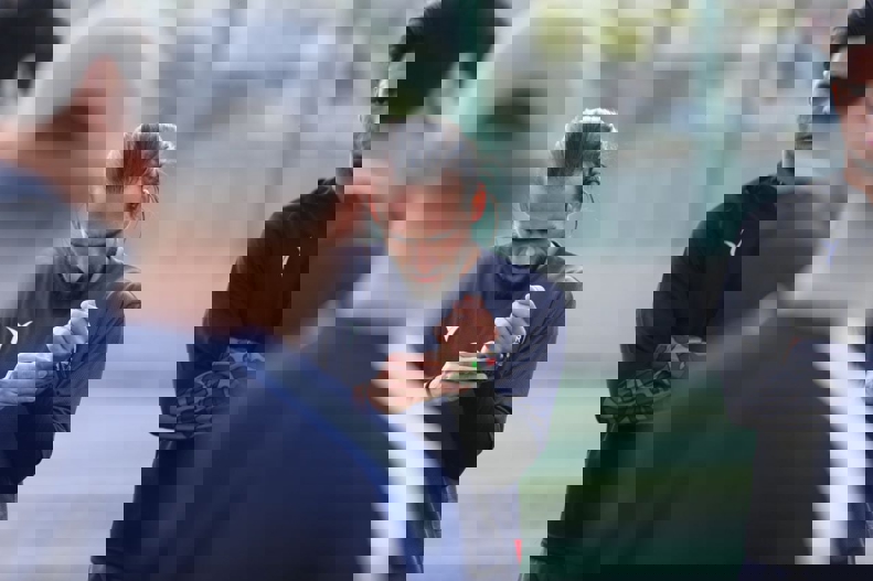 2106782
