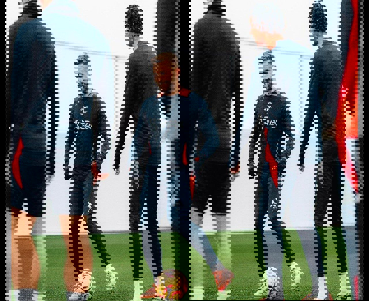 2106883