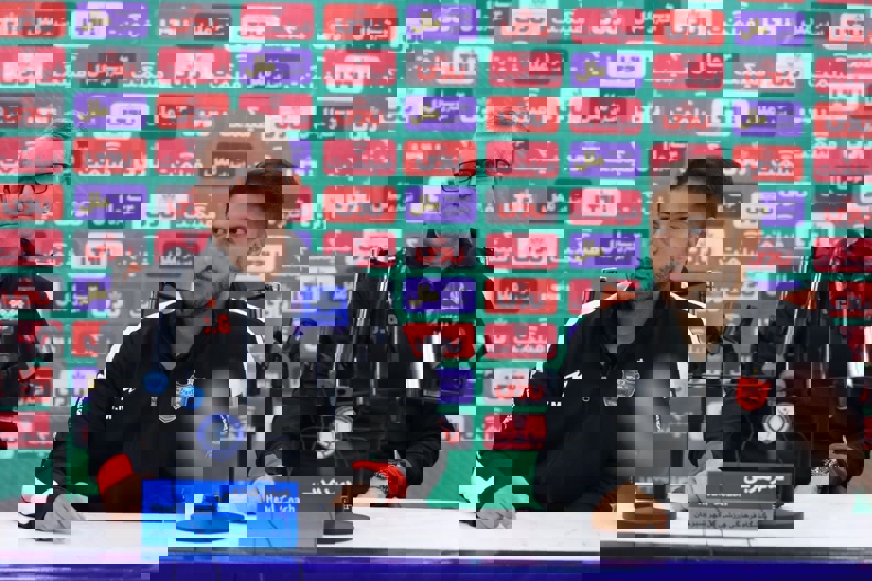 2106828