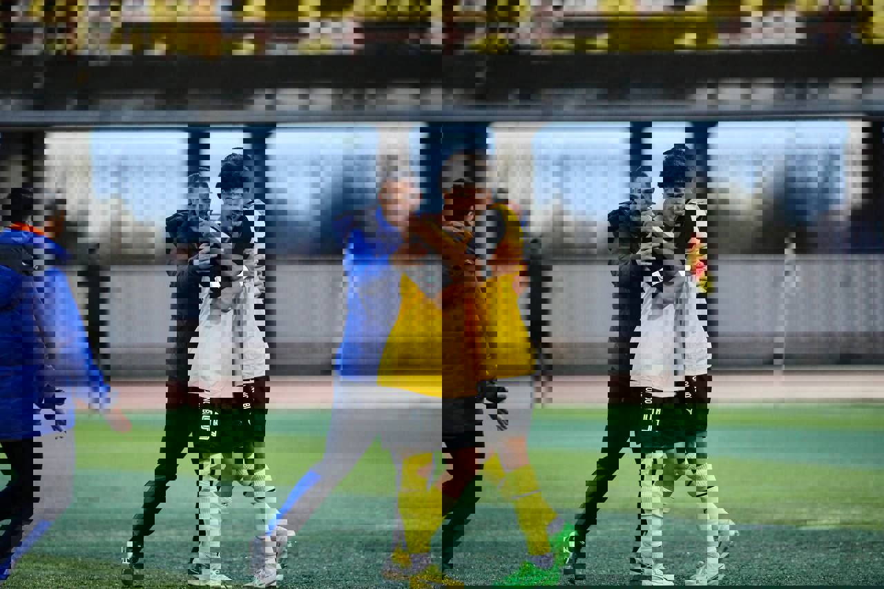 2106878