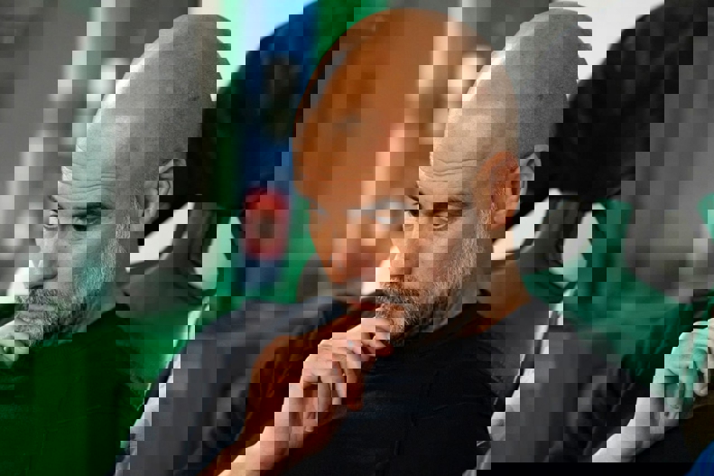 2106886